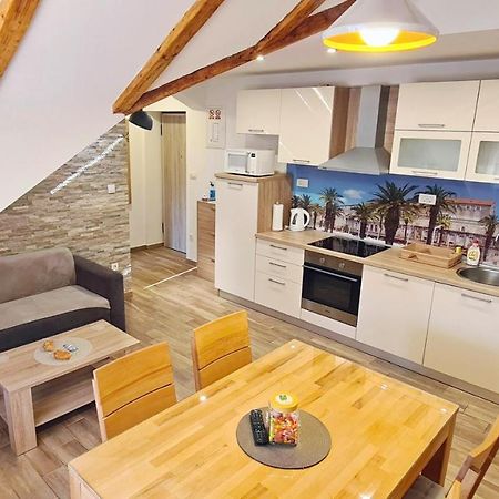 Attic Split Apartment Near City Centre Kültér fotó