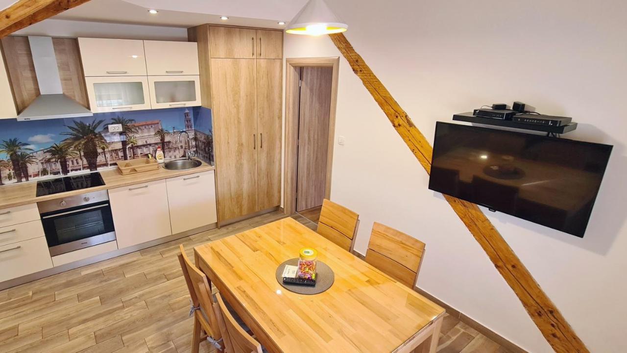 Attic Split Apartment Near City Centre Kültér fotó