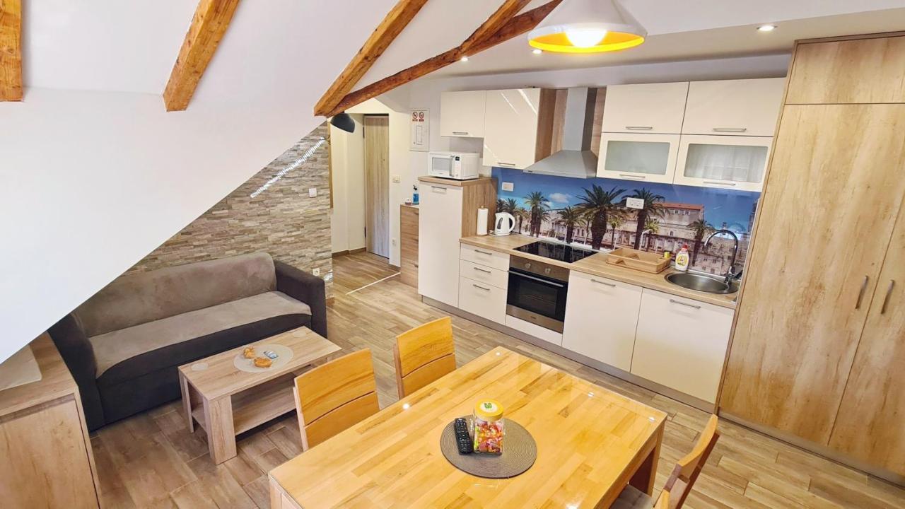 Attic Split Apartment Near City Centre Kültér fotó