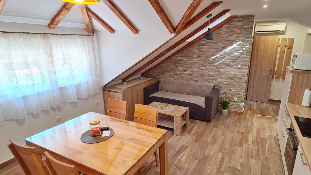 Attic Split Apartment Near City Centre Kültér fotó
