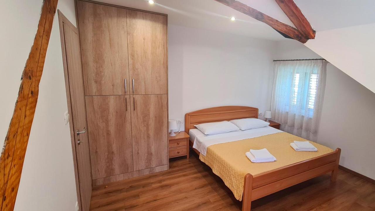 Attic Split Apartment Near City Centre Kültér fotó