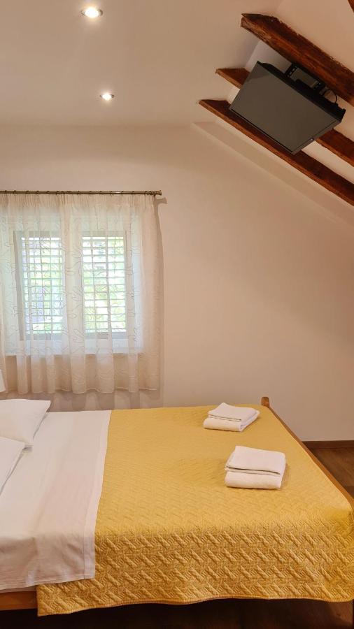 Attic Split Apartment Near City Centre Kültér fotó