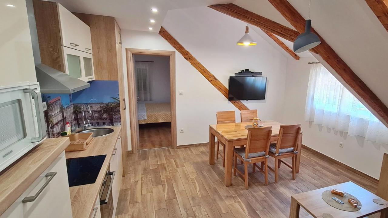 Attic Split Apartment Near City Centre Kültér fotó