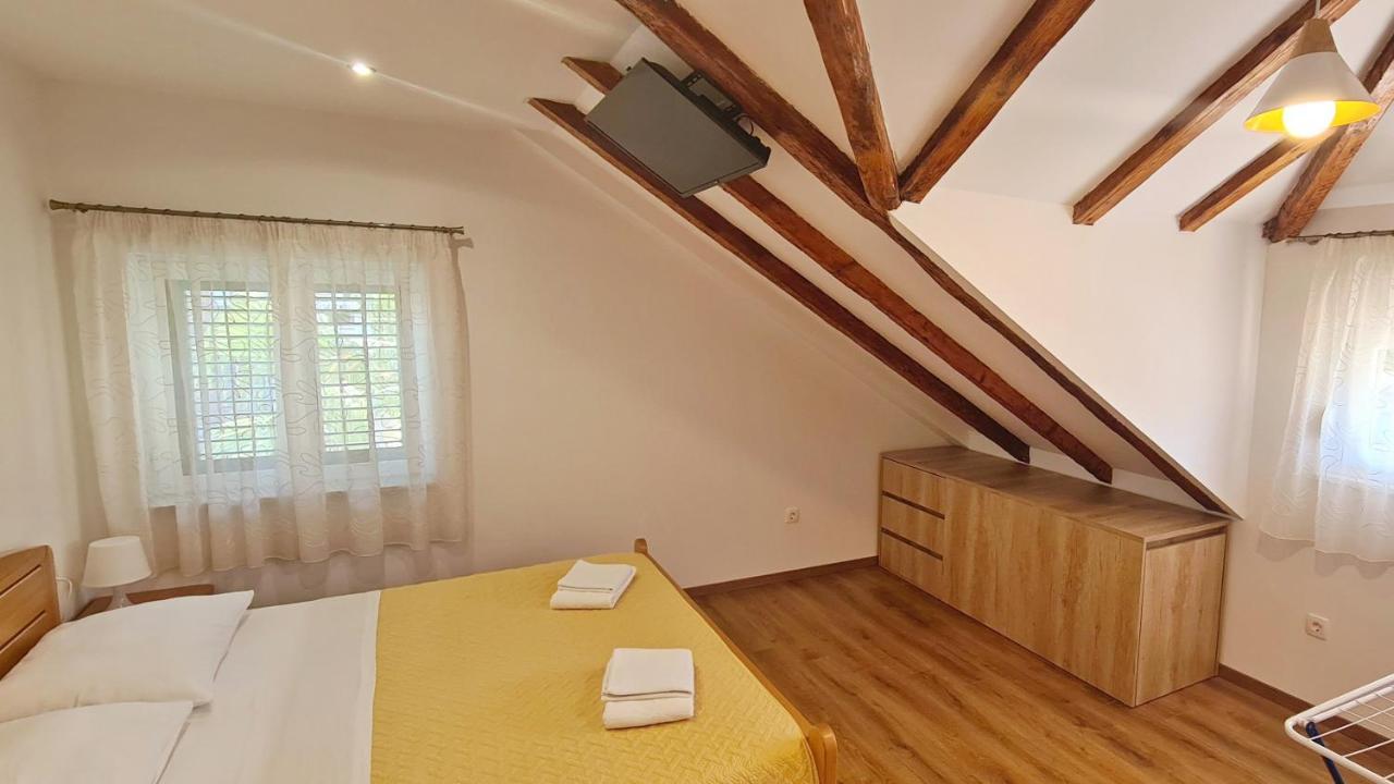 Attic Split Apartment Near City Centre Kültér fotó